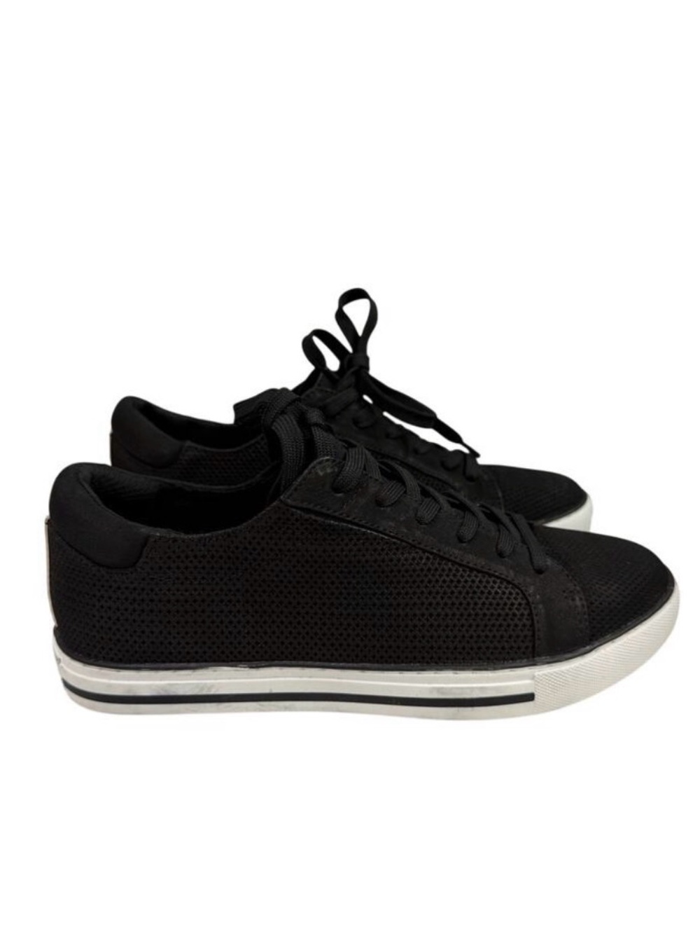Kenneth Cole Women’s Fashion Sneaker Size 8 # box 334